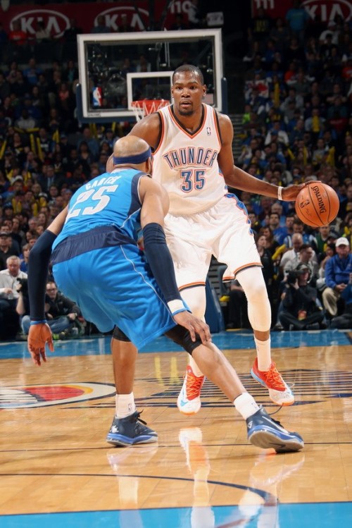 齐达内晒和樊振东打球照片，足球界与乒乓球界梦幻联动，网友：好帅！（齐达内晒与樊振东打球合照：足坛携手国乒上演梦幻联动，网友直呼太帅）