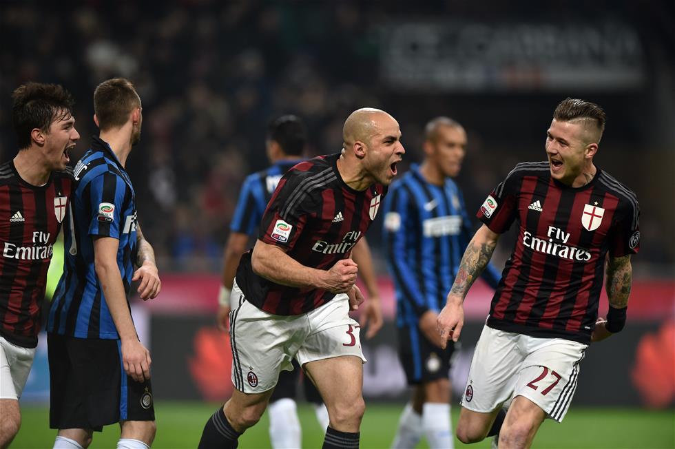 阿莫林劝曼联新帝星留队等待机会，称他是未来! 但确认明年想买人（阿莫林劝曼联新星耐心留队：你是未来，但明年仍计划引援）