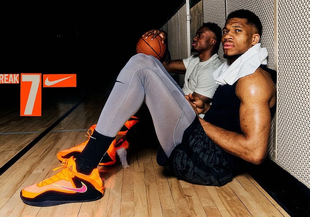 法尔克：拜仁不着急推进诺伊尔续约，打算在他40岁生日前后谈（法尔克：拜仁暂不急于与诺伊尔续约，预计将于其40岁生日前后商谈）