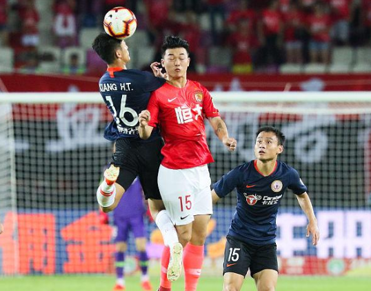 意甲：米兰1-0险胜罗马（意甲战报：米兰1-0小胜罗马）