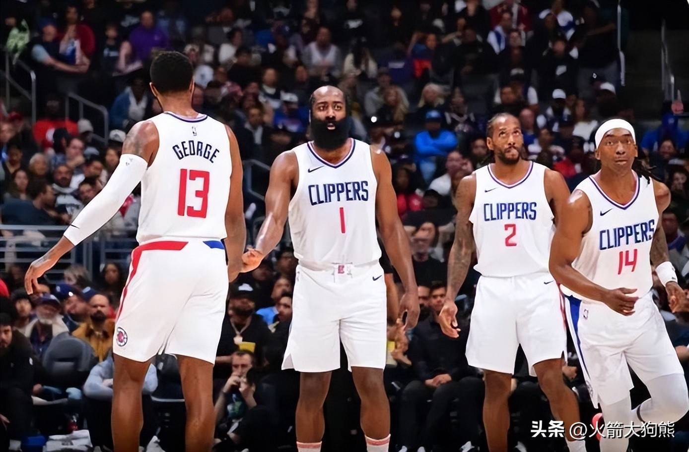 历届足协杯冠军：近四年四支冠军，国安第5次夺冠（足协杯历届冠军一览：近四年四队登顶，国安第五次捧杯）