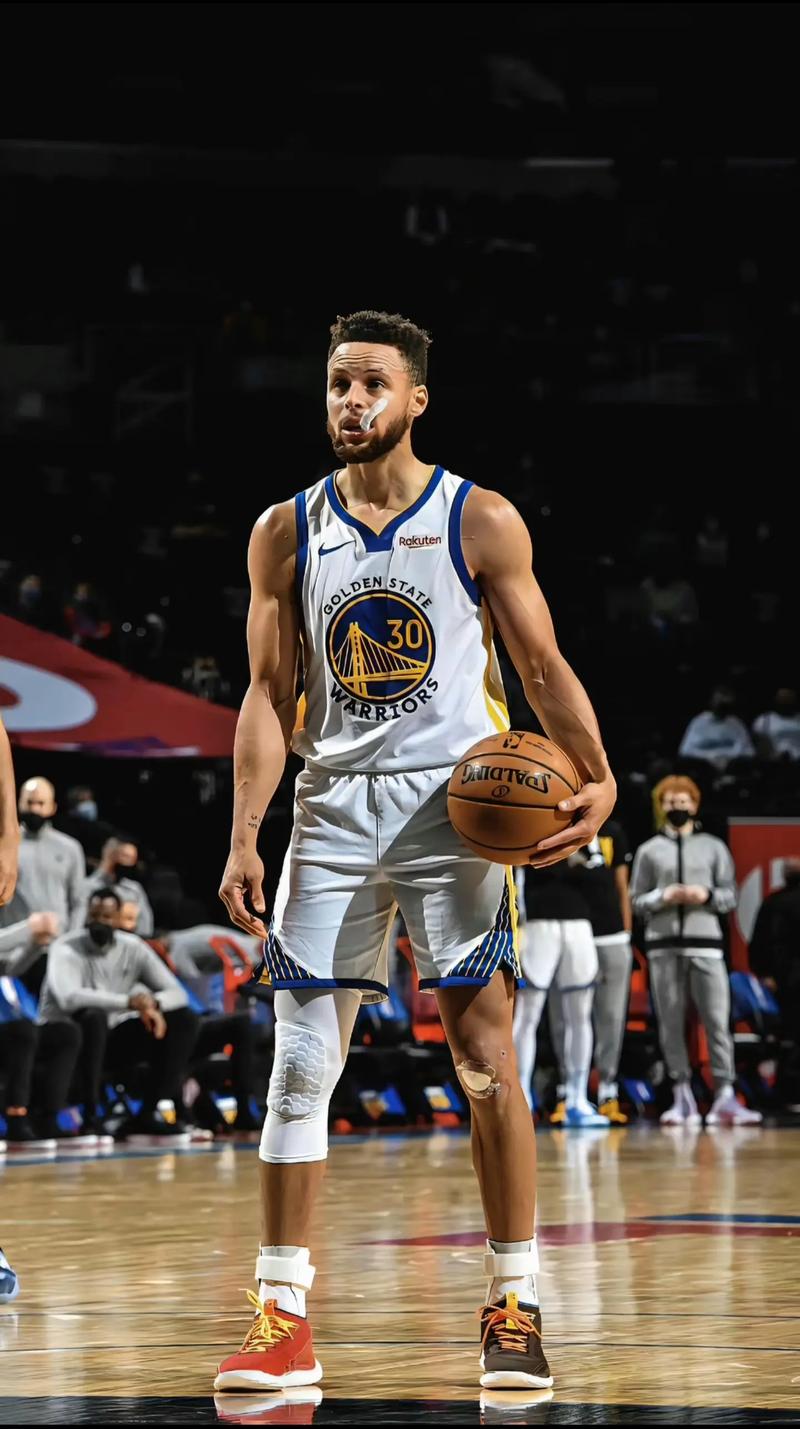 温家宝：球迷的呐喊让我们充满动力，场下我也会跟着他们唱歌（温家宝：球迷的呐喊激励着我们，场下我也会与他们一起唱歌）